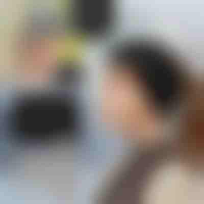 Pletena kapa z odprtino za čop | BEANIEHUT